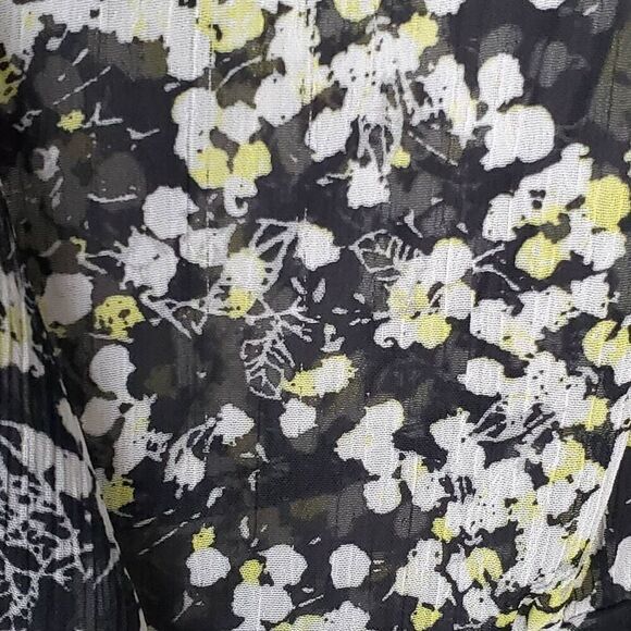 Old Navy 2X Black Floral Sheer Top - Picture 4 of 8